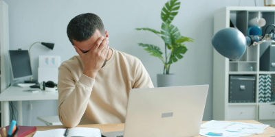 DEL “MINIMALISMO PROFESIONAL” AL “CONSCIOUS UNBOSSING”: ASCENDER PIERDE FUERZA COMO SÍMBOLO DE ÉXITO LABORAL