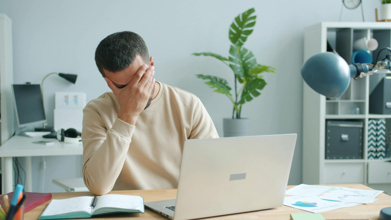 DEL “MINIMALISMO PROFESIONAL” AL “CONSCIOUS UNBOSSING”: ASCENDER PIERDE FUERZA COMO SÍMBOLO DE ÉXITO LABORAL