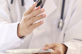 Los españoles apuestan por el autocuidado: solo el 30% acude al médico cuando está enfermo
